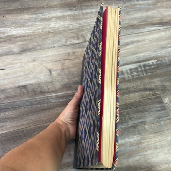 Diamond Fabric vintage coffee table book - Picture 4 of 4